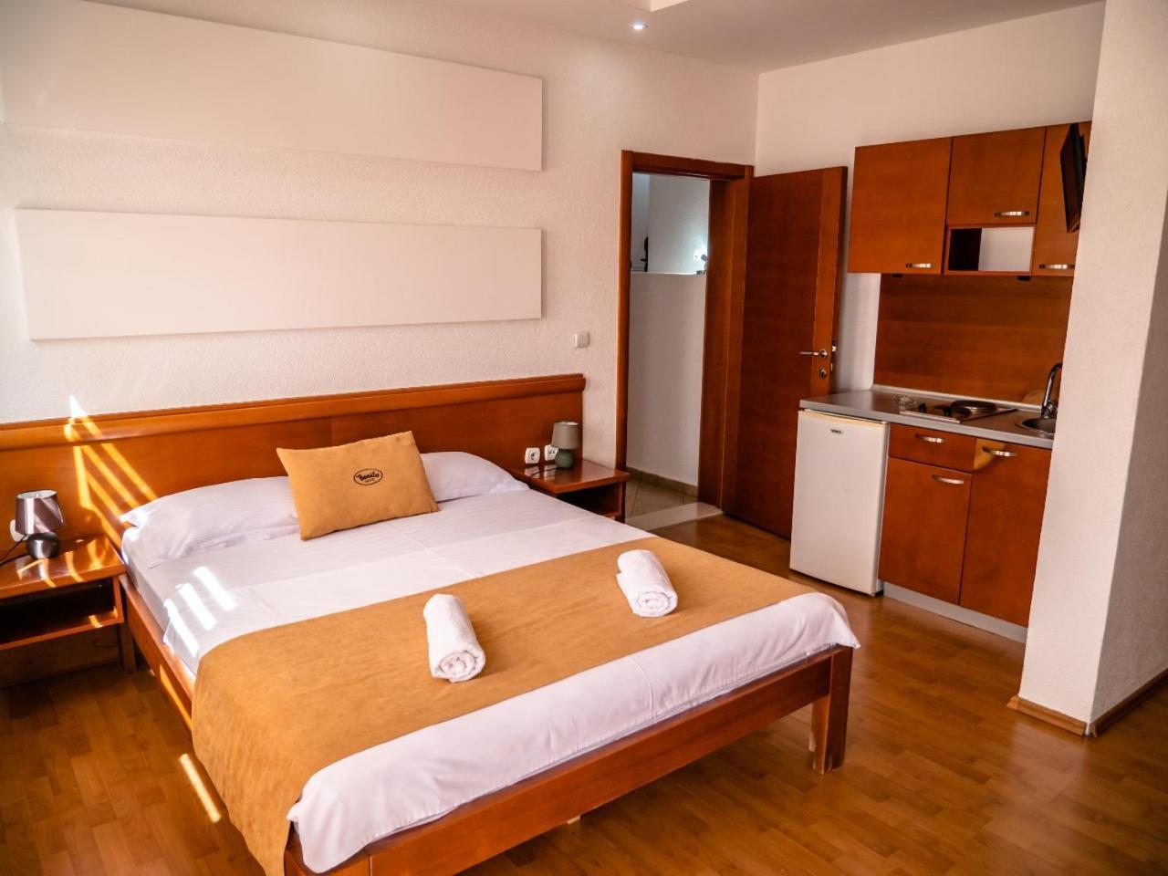 Apartments Bonita Ulcinj Exterior photo